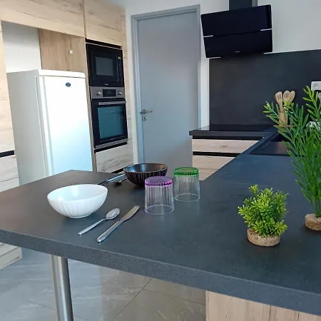 Villa 4 Pers-air-conditioned-parking-quiet